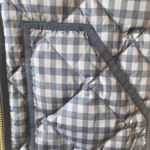 WOMEN’S J.CREW FULL ZIP CHECKERED PLAID DOWN PUFFER BLACK JACKET/VEST SIZE XXS - Picture 2 of 6